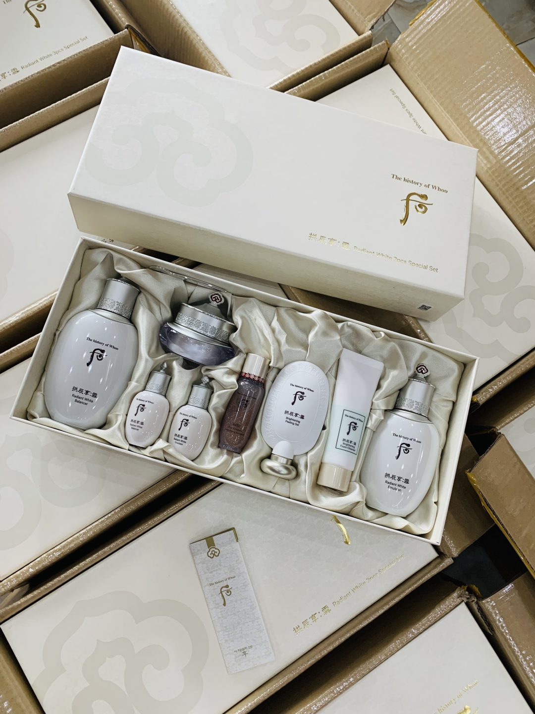 Set dưỡng trắng, trị nám Whoo Radiant White